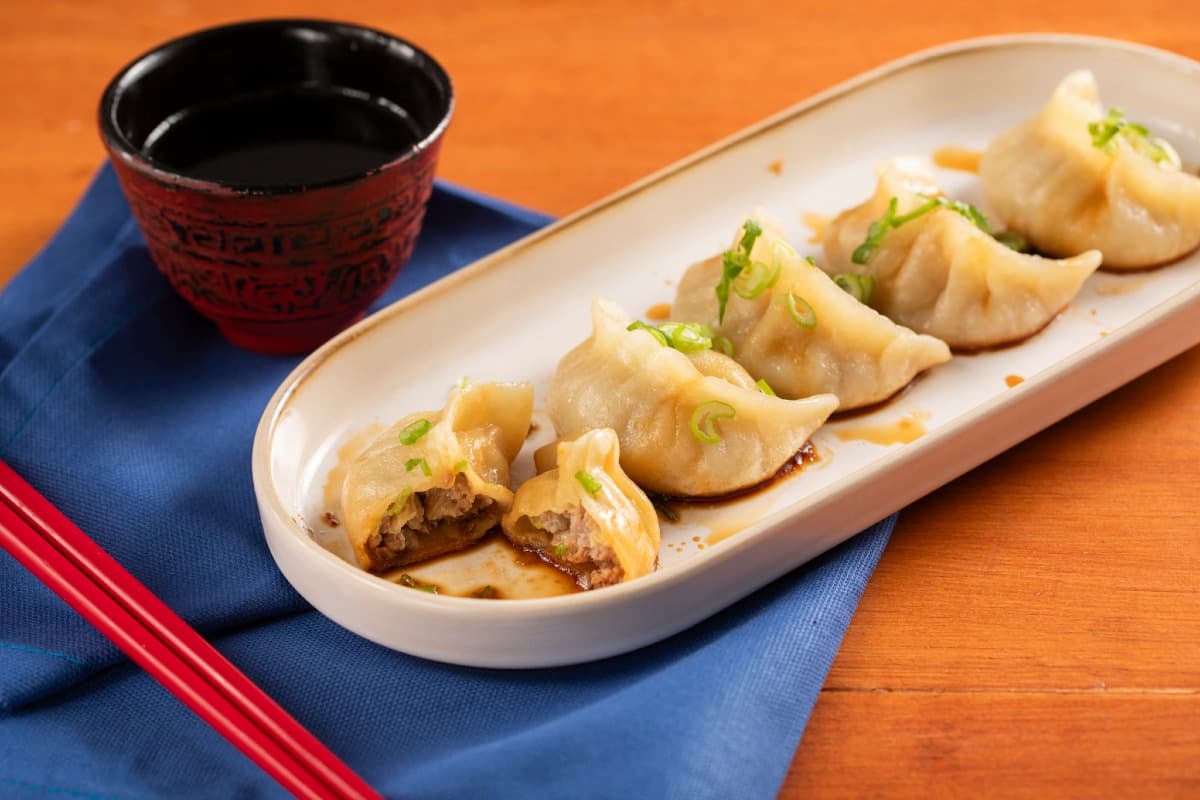 Gyoza (6 pcs) thumbnail 2
